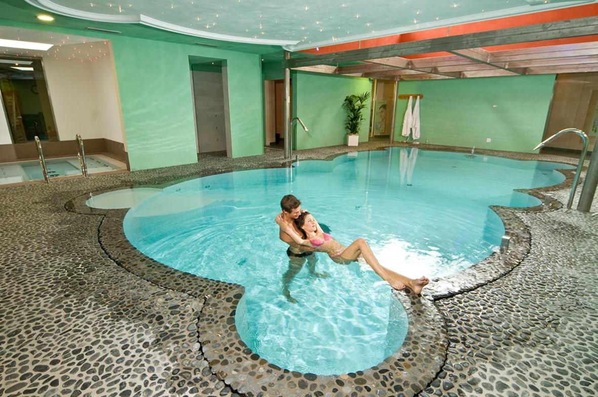 Hotel Panorama Wellness & Resort Malosco Εξωτερικό φωτογραφία